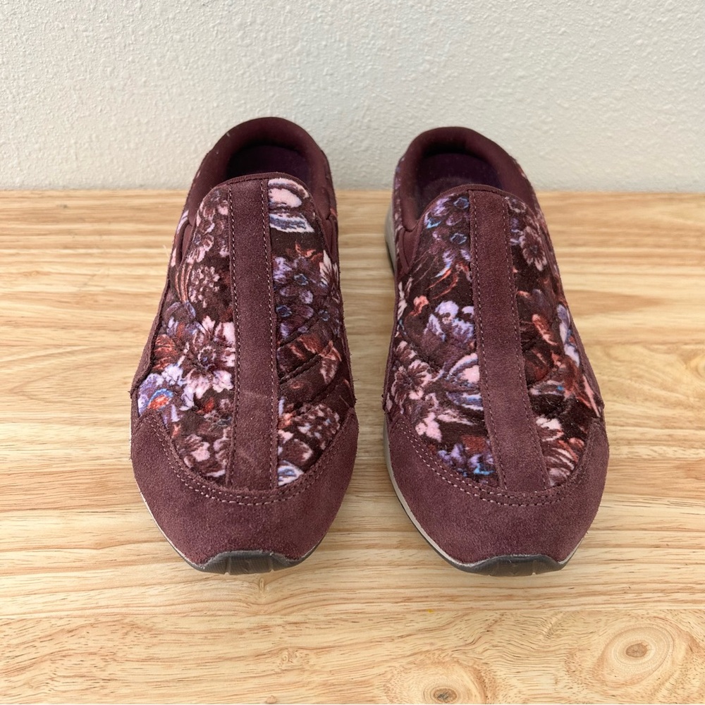 Earth Spirit Women's Size 7.5 Slip-On Floral Sneakers - Burgundy Floral